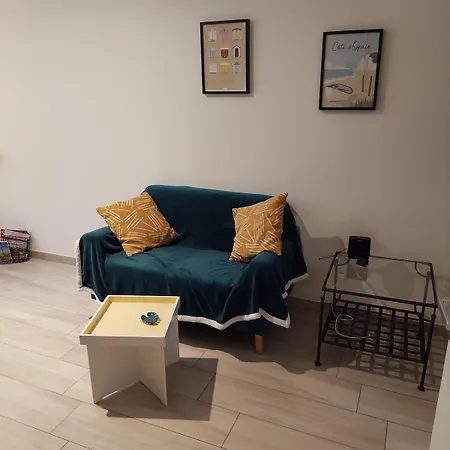 Petit Cocon Aux Portes De La Vieille Garage Gratuit Sur Demande *