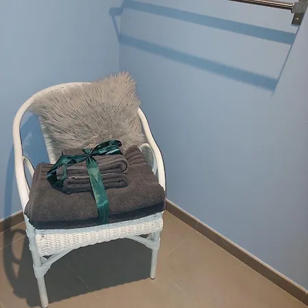 Petit Cocon Aux Portes De La Vieille Garage Gratuit Sur Demande *
