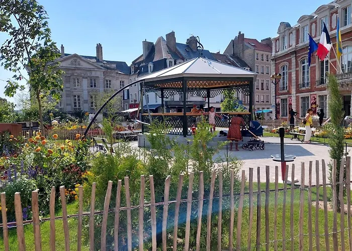 Petit Cocon Aux Portes De La Vieille Garage Gratuit Sur Demande Apartment Boulogne-sur-Mer