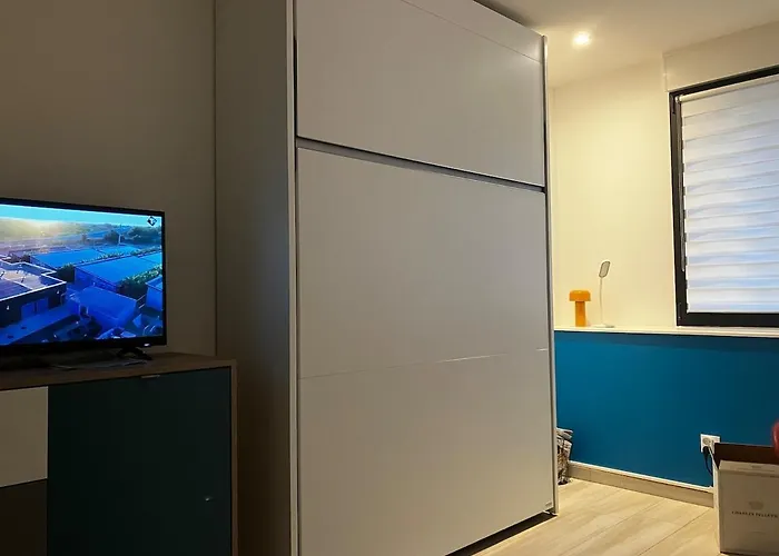 Petit Cocon Aux Portes De La Vieille Garage Gratuit Sur Demande Apartment Boulogne-sur-Mer